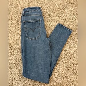 Levi blue Jean